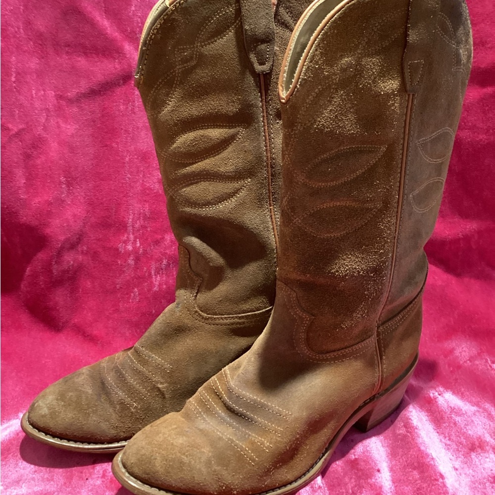 Vintage 1990’s TAN suded Leather Western cowgirl boots 7.5 8